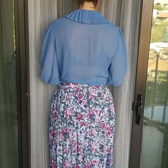 2 PC Set - Blue Shee Blouse & VTG Skirt - Picture 4 of 14